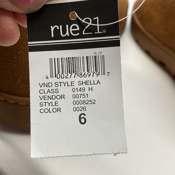 Rue 21 “Shella” Women’s Short Boots, 6, Brown, NWT - Picture 6 of 7
